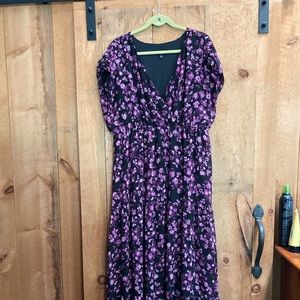 Torrid-Floral-Pintuck-Challis-Dress-Size 1 good condition